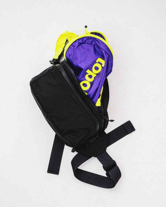 CONVERT DAYPACK BLACK / ELECTRIC PURPLE TECH SATEEN